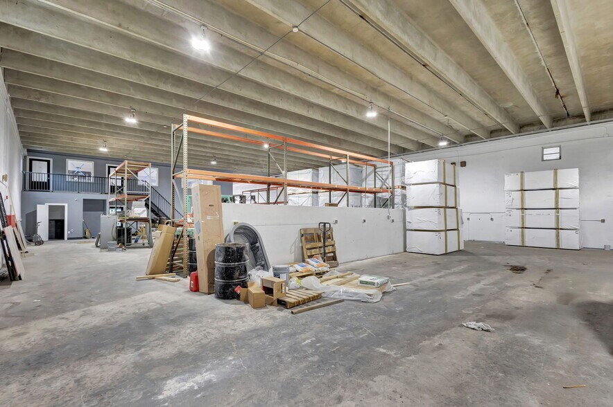 More Photos Of 7030 N Haverhill Rd, Riviera Beach Warehouse For Sale