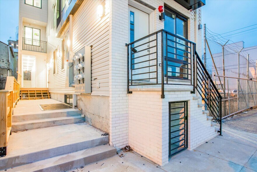 More Photos Of 1230 N Marshall St, Philadelphia Apartments For Sale