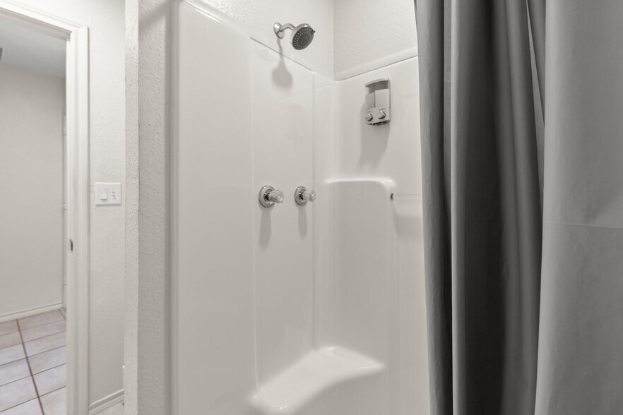 More Photos Of 9530 W FM 515, Alba Specialty For Sale