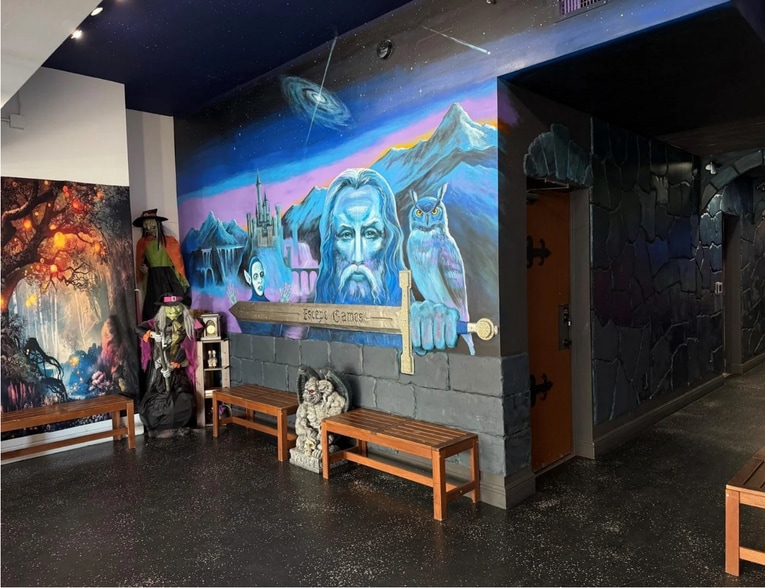 More Photos Of 2032-2050 Hollywood Blvd, Hollywood Restaurant For Lease