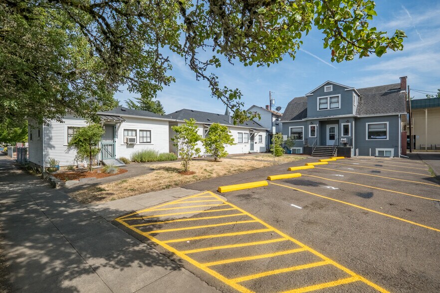 More Photos Of , Albany Unknown For Sale