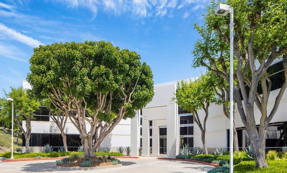 More Photos Of 6B Liberty, Aliso Viejo Office For Sale