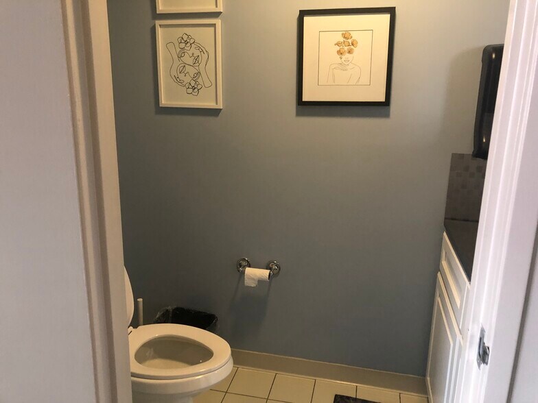 More Photos Of 271 US Highway 46, Fairfield Office For Lease