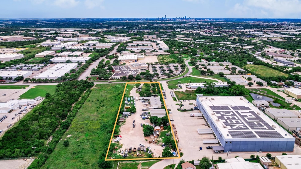 More Photos Of 2000 Ferguson Ln, Austin Warehouse For Lease