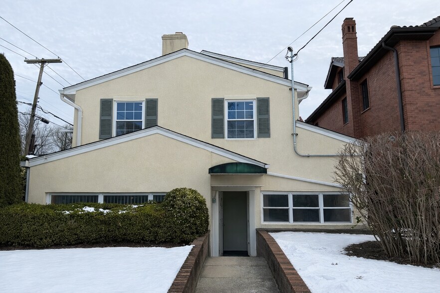 Primary Photo Of 6004 Marathon Pky, Little Neck Loft Creative Space For Lease