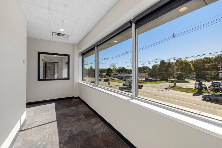 More Photos Of 255 Andover St, Peabody Storefront For Lease