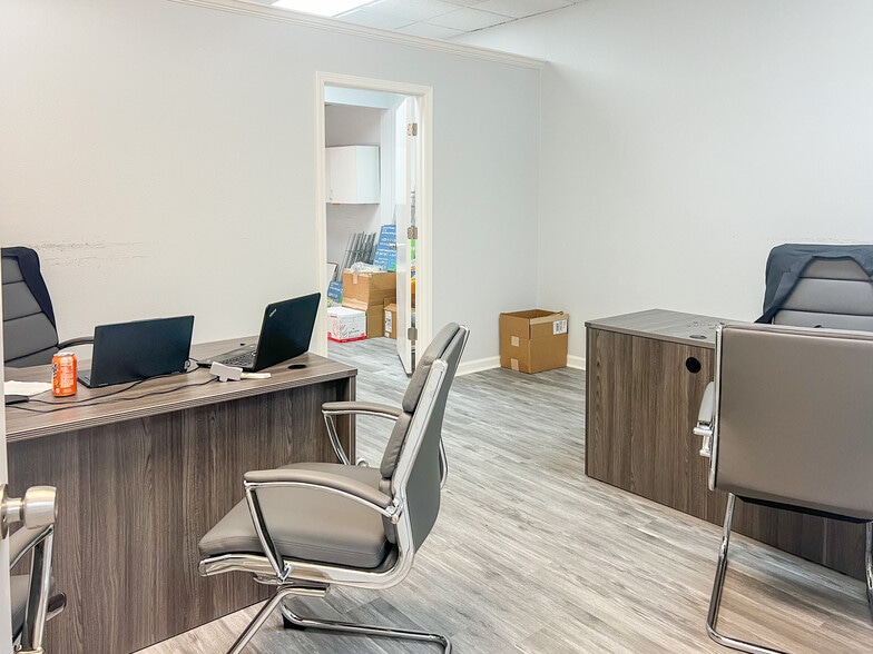 More Photos Of 11524 N Rodney Parham Rd, Little Rock Medical For Lease