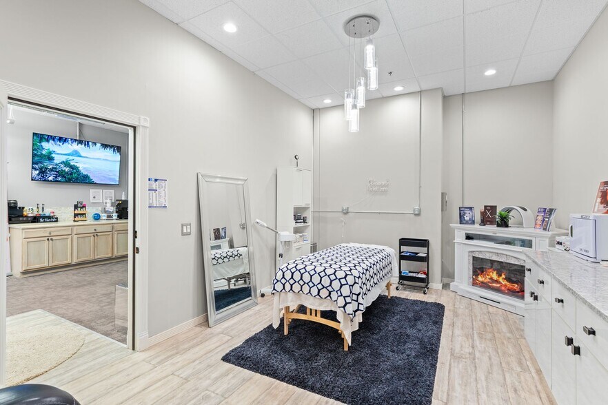 More Photos Of 18335 E 103rd Ave, Commerce City Medical For Sale