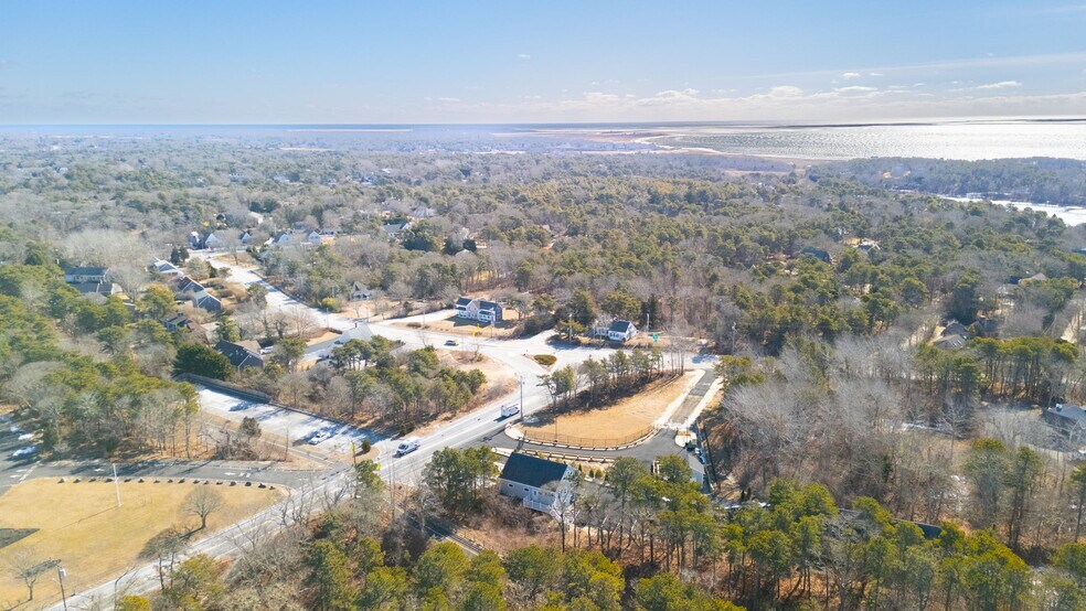 More Photos Of 31 Meetinghouse Rd, South Chatham Office For Sale