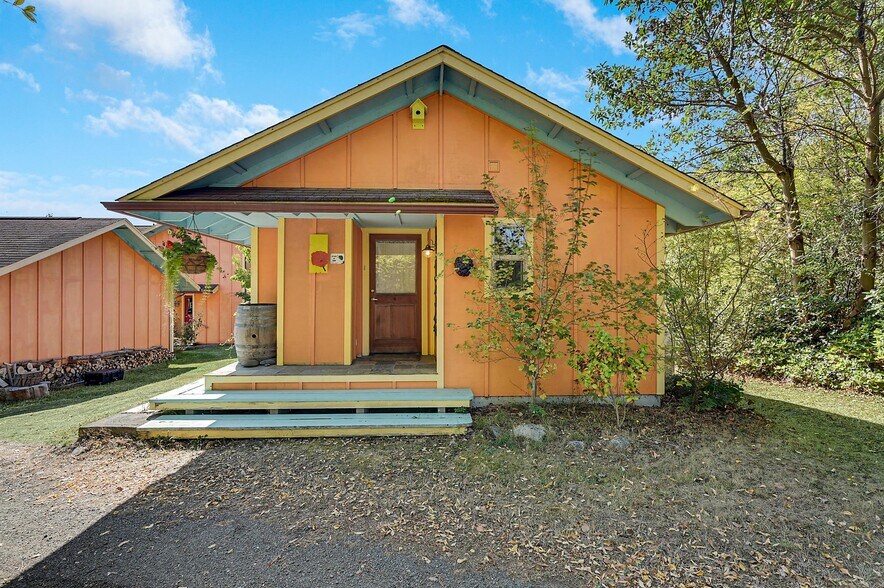 More Photos Of 1673 Woodland Dr, Port Townsend Winery Vineyard For Sale