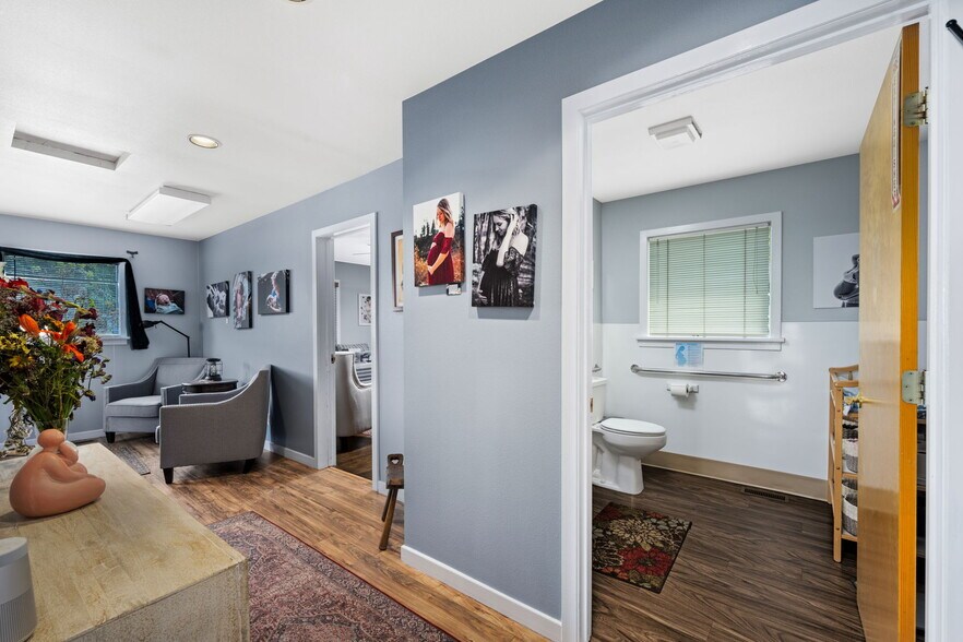 More Photos Of 1048 N 3rd St, Coeur d'Alene Office For Sale
