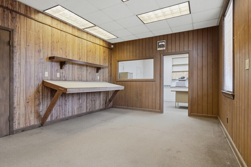 More Photos Of 401 Hodges Ave, Albany Industrial For Sale