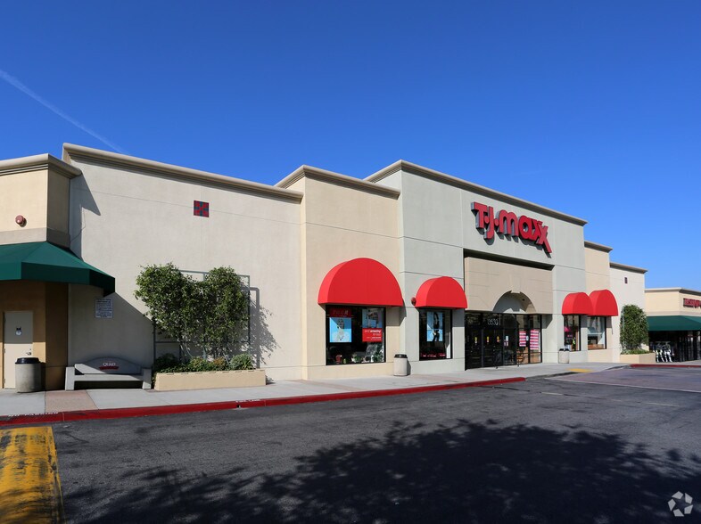 More Photos Of 13400-13582 Whittier Blvd, Whittier Freestanding For Lease