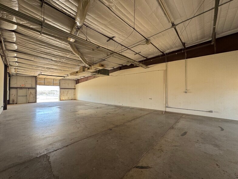 More Photos Of 13630 Immanuel Rd, Pflugerville Light Manufacturing For Lease