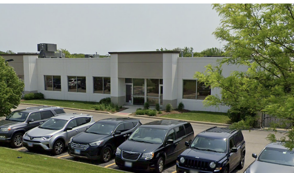 Primary Photo Of 22285 Pepper Rd, Lake Barrington Medical For Sale