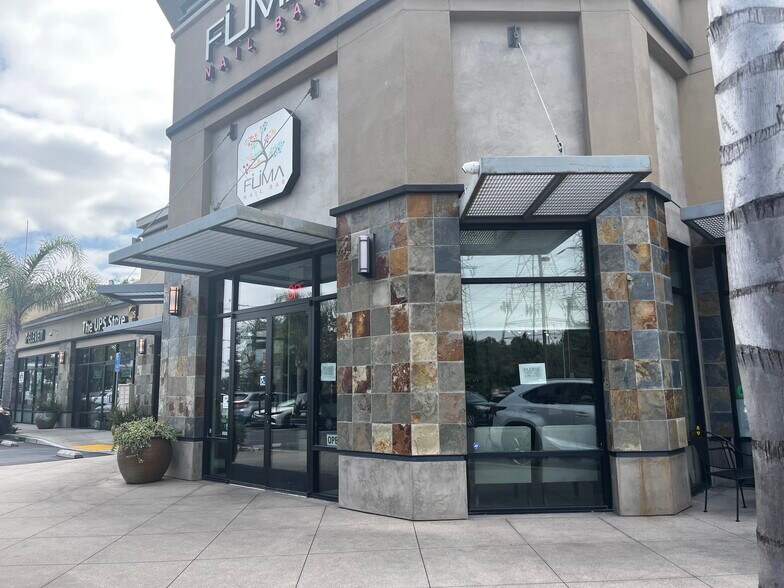 More Photos Of 11126-11140 Del Amo Blvd, Lakewood Storefront For Lease