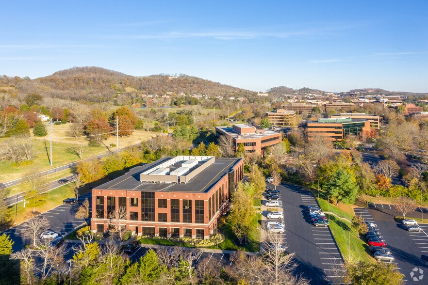 More Photos Of 5410 Maryland Way, Brentwood Unknown For Lease