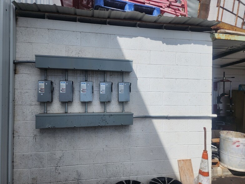 More Photos Of 655 Mapunapuna St, Honolulu Warehouse For Lease