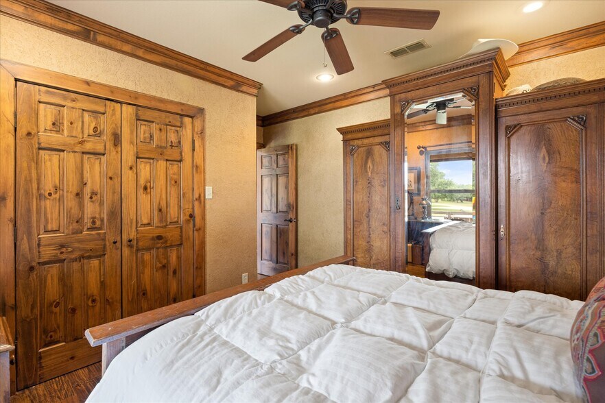 More Photos Of 1904 Floyd Rd, Weatherford Specialty For Sale