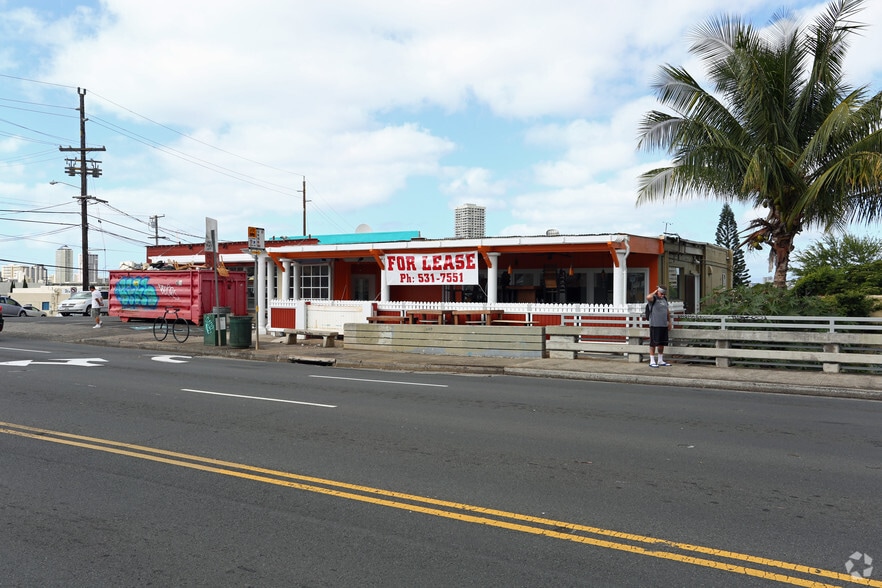 More Photos Of 3040 Waialae Ave, Honolulu Restaurant For Lease