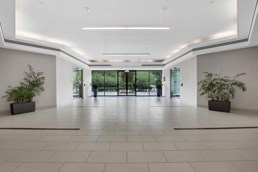 More Photos Of 10201 Fairfax Blvd, Fairfax Office For Lease