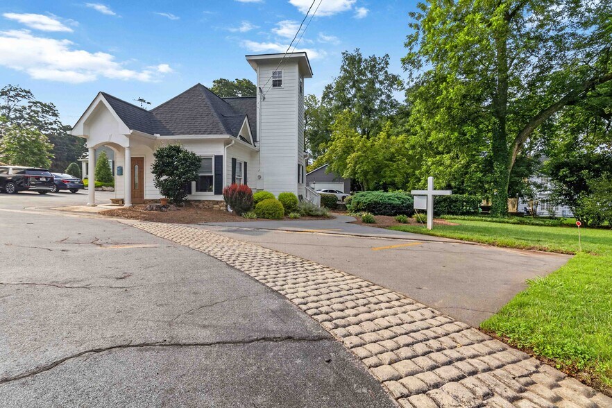 Primary Photo Of 517 Green St, Gainesville Office For Lease