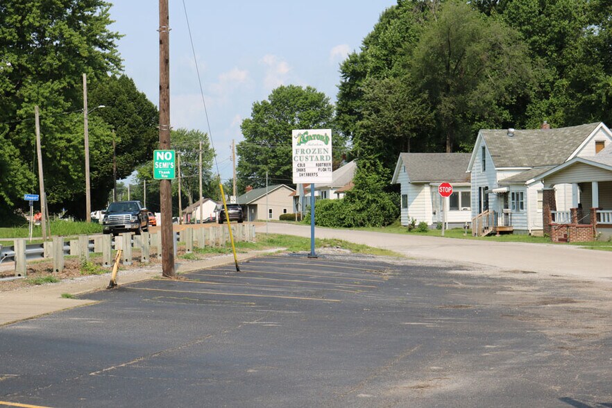 More Photos Of 406 W Highway 50, O'Fallon Restaurant For Sale