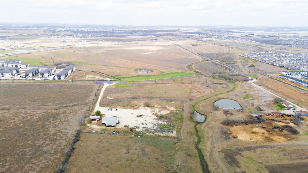 More Photos Of 2330 Schuwirth Rd, Converse Warehouse For Lease