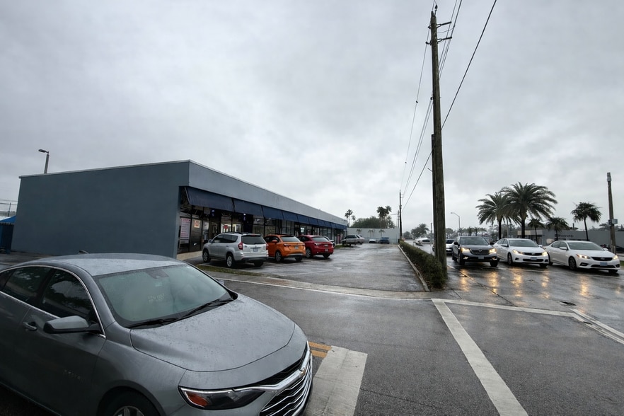 Primary Photo Of 357-379 NE 167th St, Miami Storefront For Lease