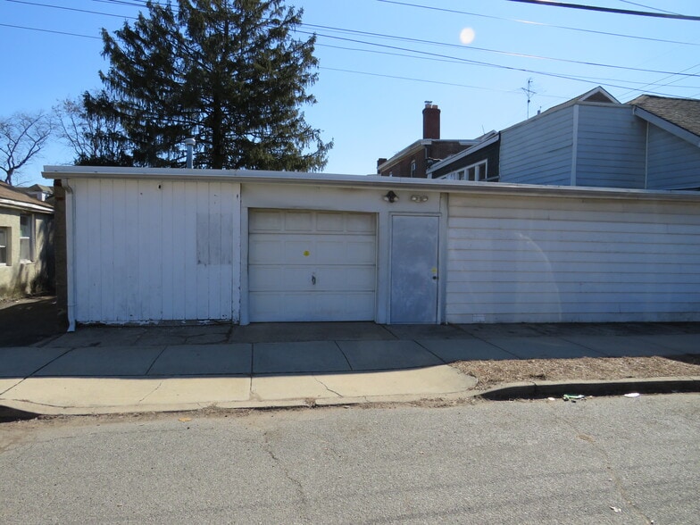 More Photos Of 2048 S Broad St, Hamilton Storefront For Sale