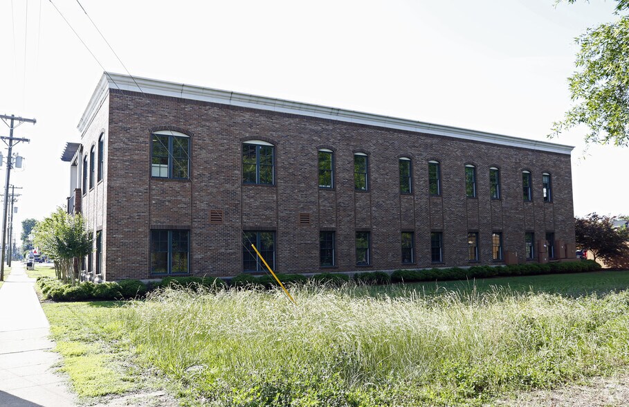 More Photos Of 607 Pendleton St, Greenville Office For Lease