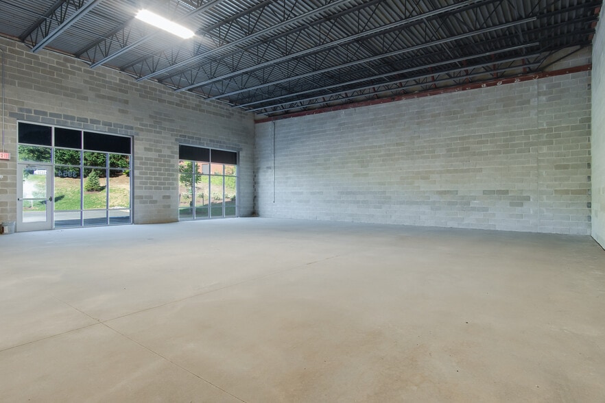 More Photos Of 3954 Dartmouth Ct, Frederick Warehouse For Lease