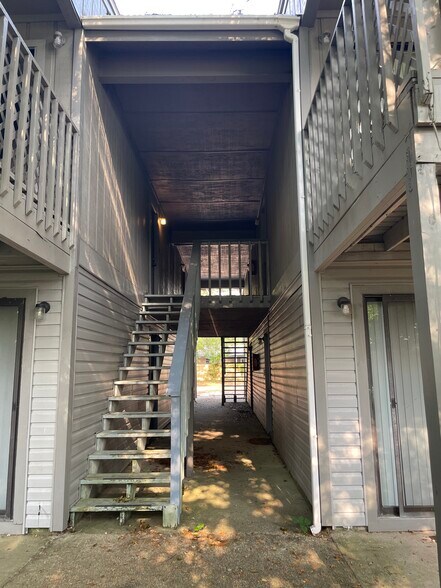 More Photos Of 7116 Pearson Rd, Pensacola Apartments For Sale