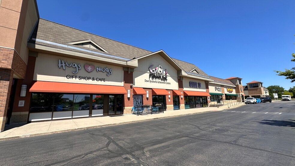 More Photos Of 2300-2350 W Higgins Rd, Hoffman Estates Unknown For Lease