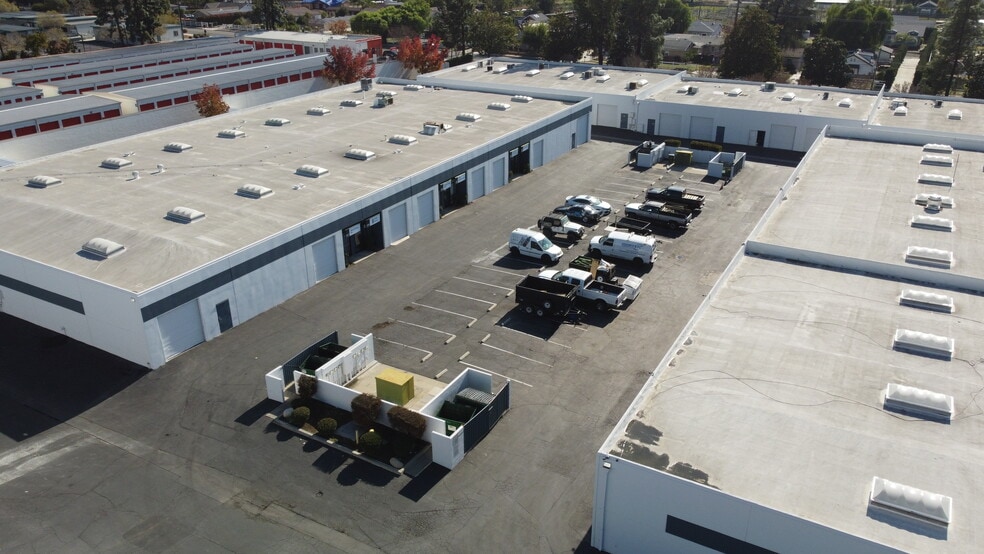 More Photos Of 269-299 W Allen Ave, San Dimas Unknown For Lease