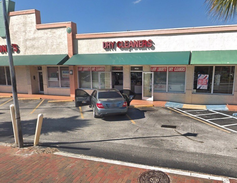 More Photos Of 12400-12460 Biscayne Blvd, North Miami Unknown For Lease