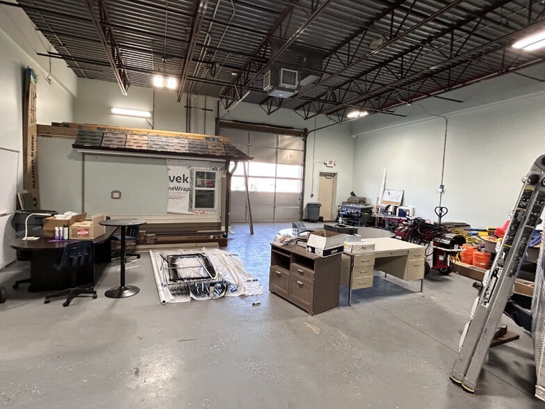 More Photos Of 18326 Joplin St NW, Elk River Flex For Lease