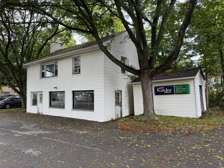 Primary Photo Of 21 Old Main St, Fishkill Office For Lease