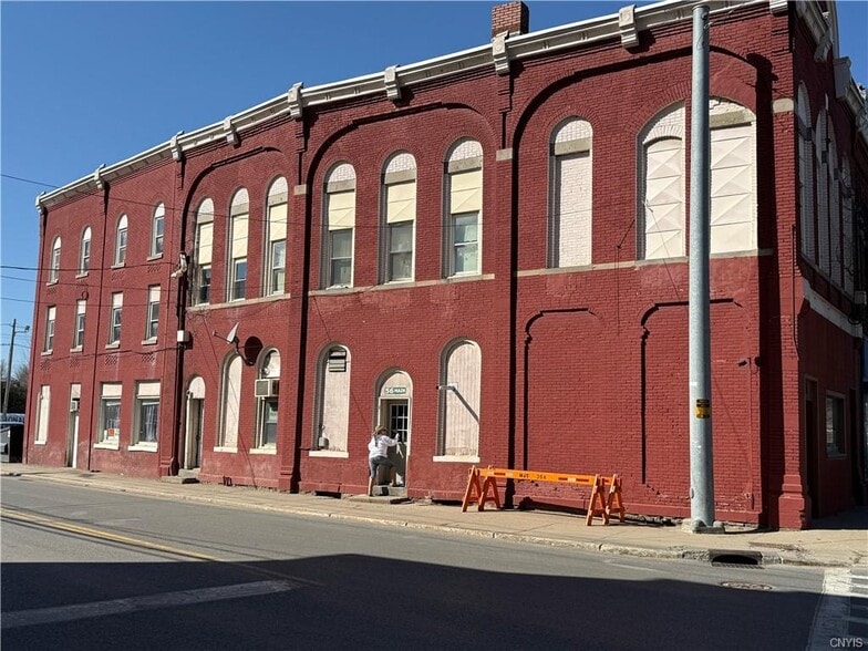 More Photos Of 56 Main St, Camden General Retail For Sale