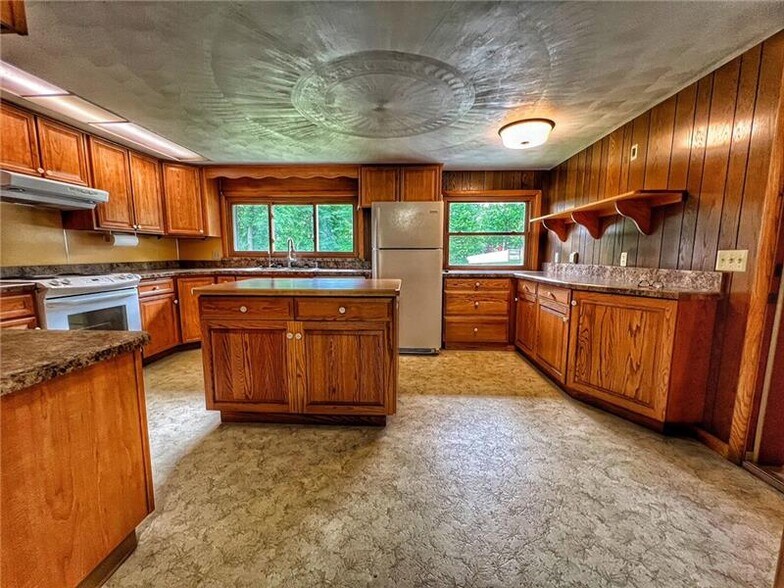 More Photos Of 14 Steingrabe Rd, New Wilmington Industrial For Sale