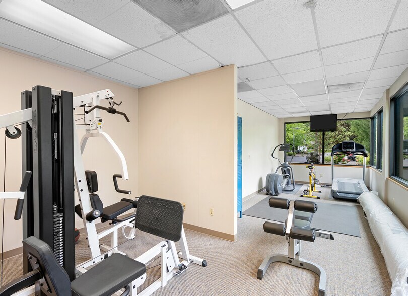 More Photos Of 25260 SW Parkway Ave, Wilsonville Office For Lease