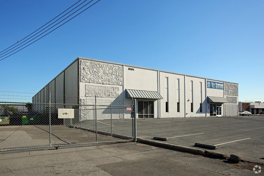 More Photos Of 3101-3105 Orange Grove Ave, North Highlands Warehouse For Lease