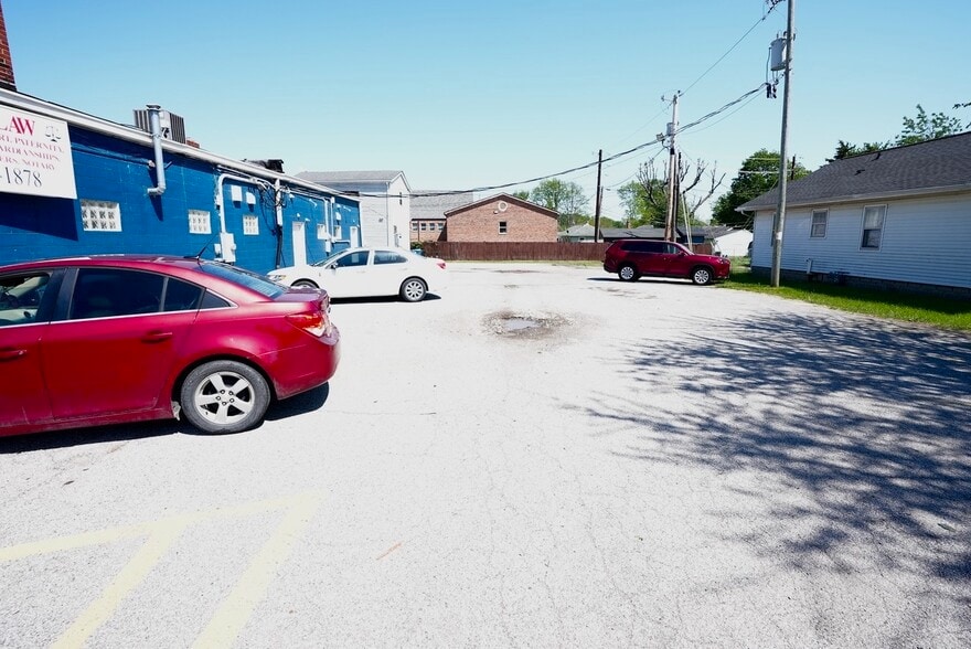 More Photos Of 5237-5243 Rockville Rd, Indianapolis Storefront For Sale