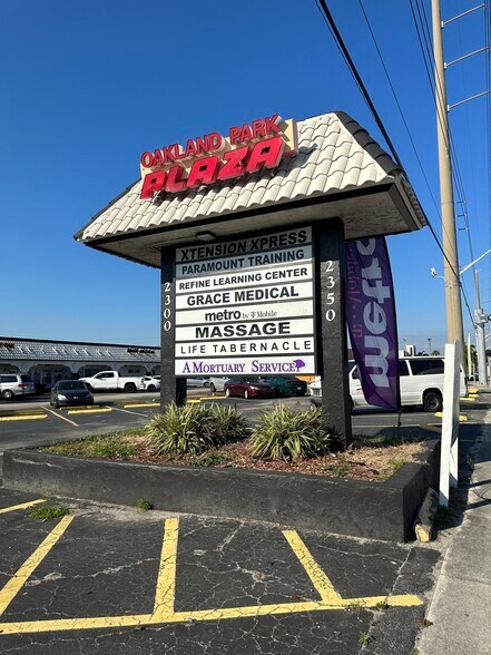 More Photos Of 2300-2350 W Oakland Park Blvd, Oakland Park Unknown For Lease