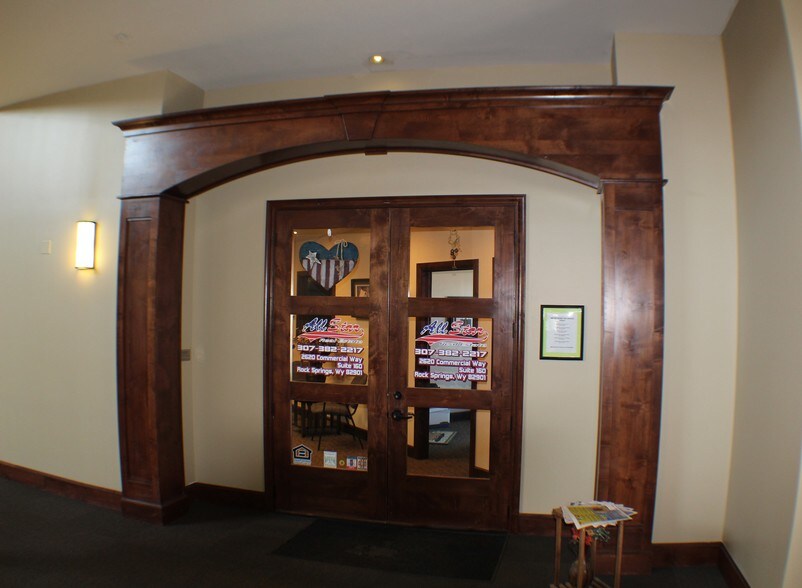 More Photos Of 2620 Commercial Way, Rock Springs Medical For Lease