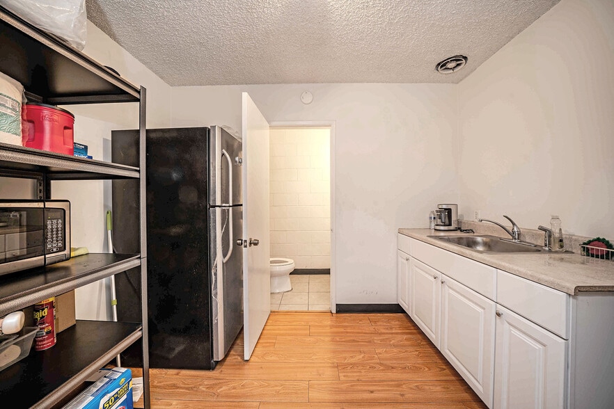 More Photos Of 782 E Washington Blvd, Los Angeles Manufacturing For Lease