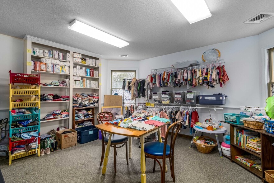More Photos Of 320 Gifford St, Falmouth Office For Sale