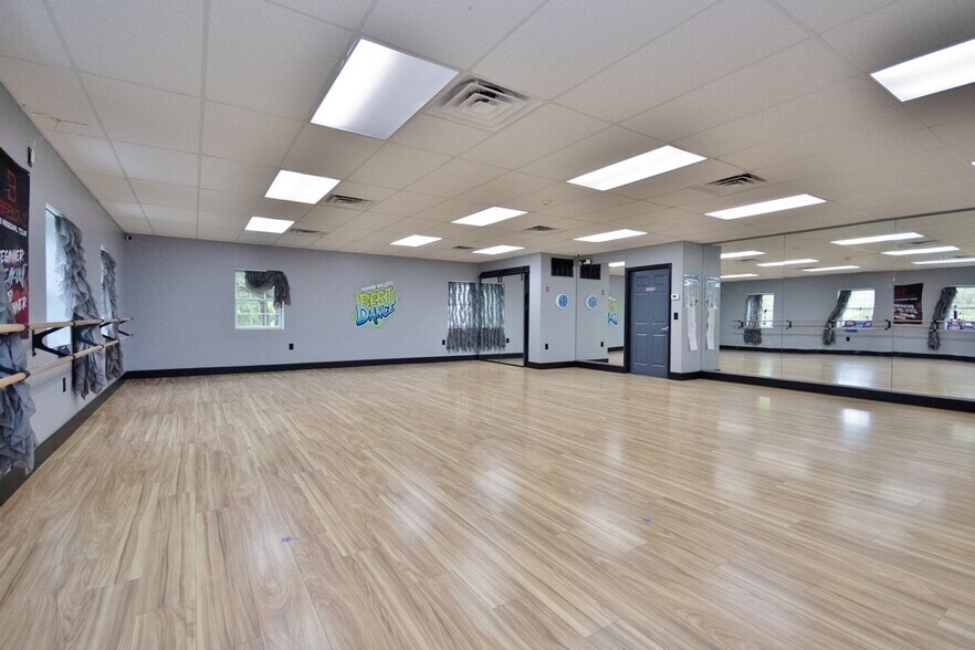 More Photos Of 1559 Route 82, Hopewell Junction Medical For Lease