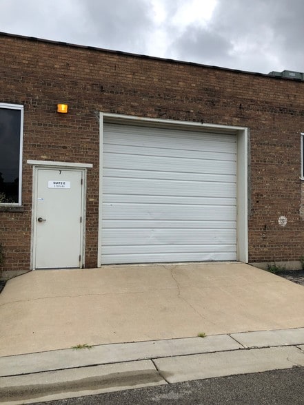 More Photos Of 2740 W Washington Blvd, Bellwood Manufacturing For Lease