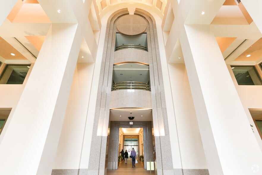 More Photos Of 555 Long Wharf Dr, New Haven Office For Lease